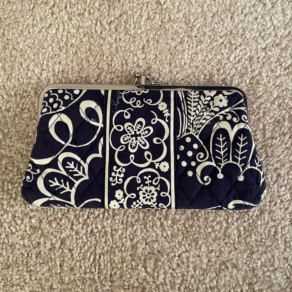 Vera Bradley: Twirly Birds Blue Snap Wallet